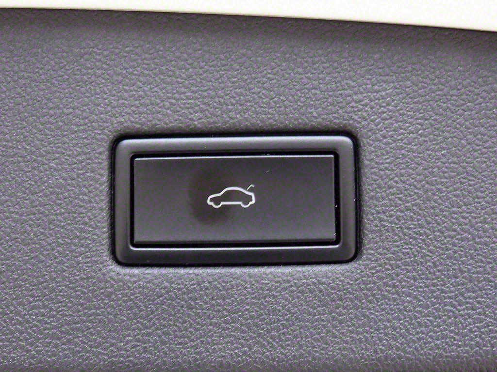 Volkswagen Tiguan 2020 Blanco - Importación desde Corea - HF Imports Iquique - Foto 16