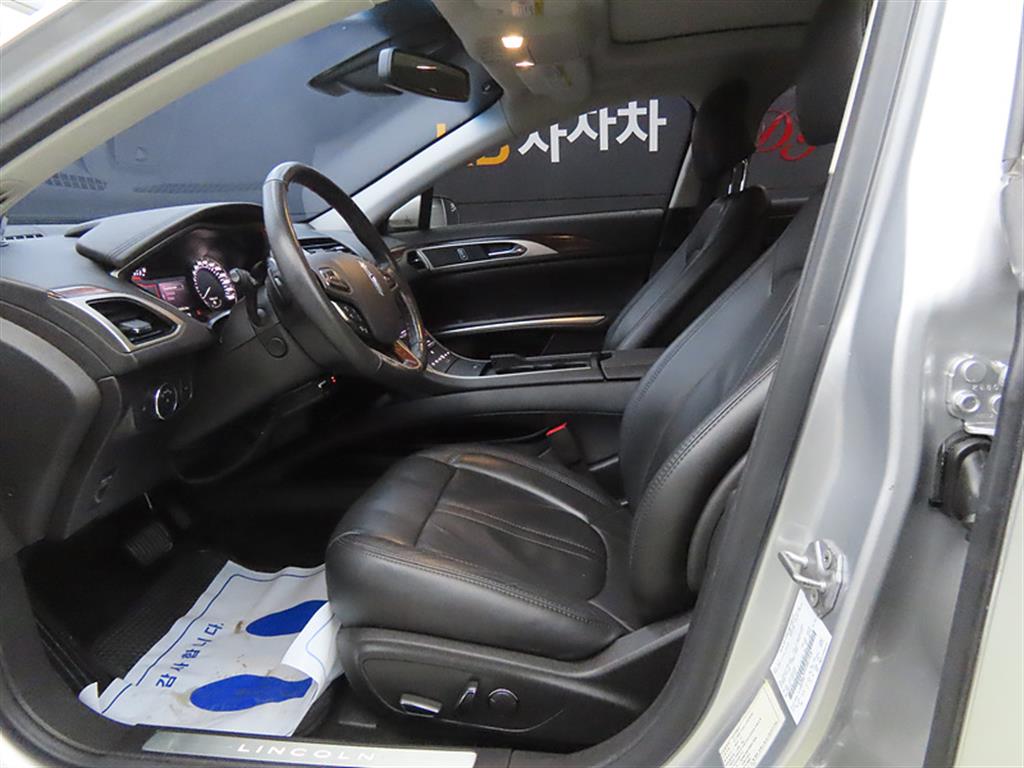 Lincoln MKZ - Vista 5