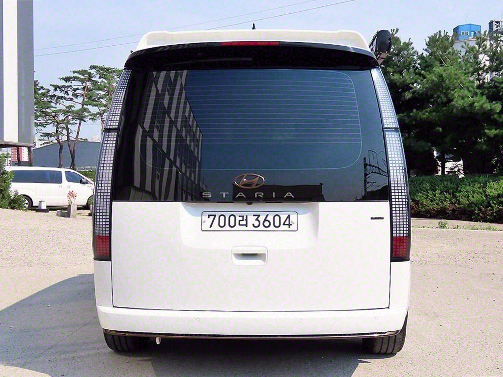 HYUNDAI Staria - Vista 4