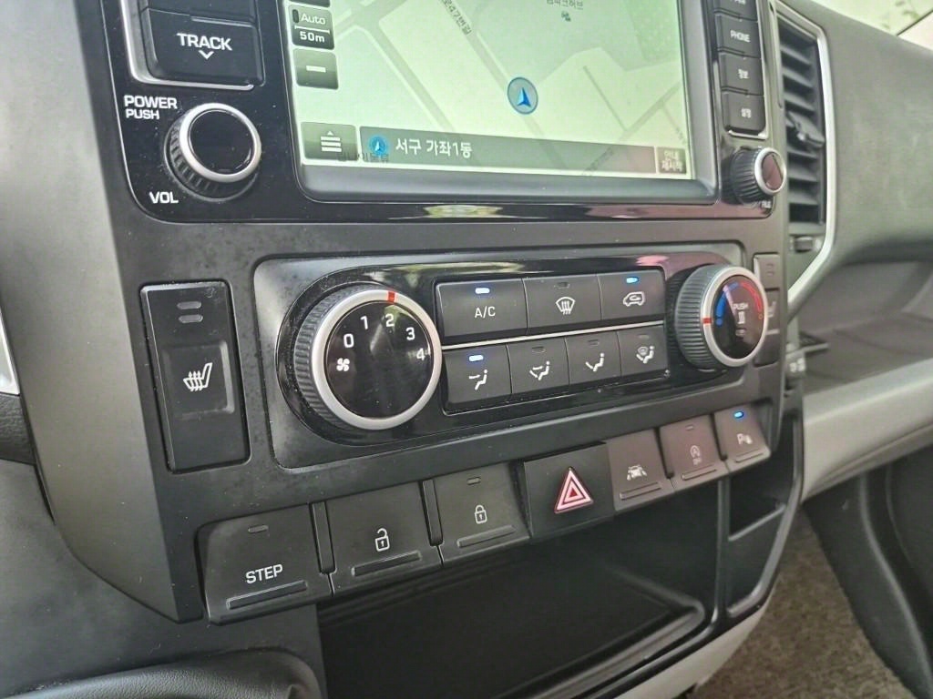 HYUNDAI Solati - Vista 7