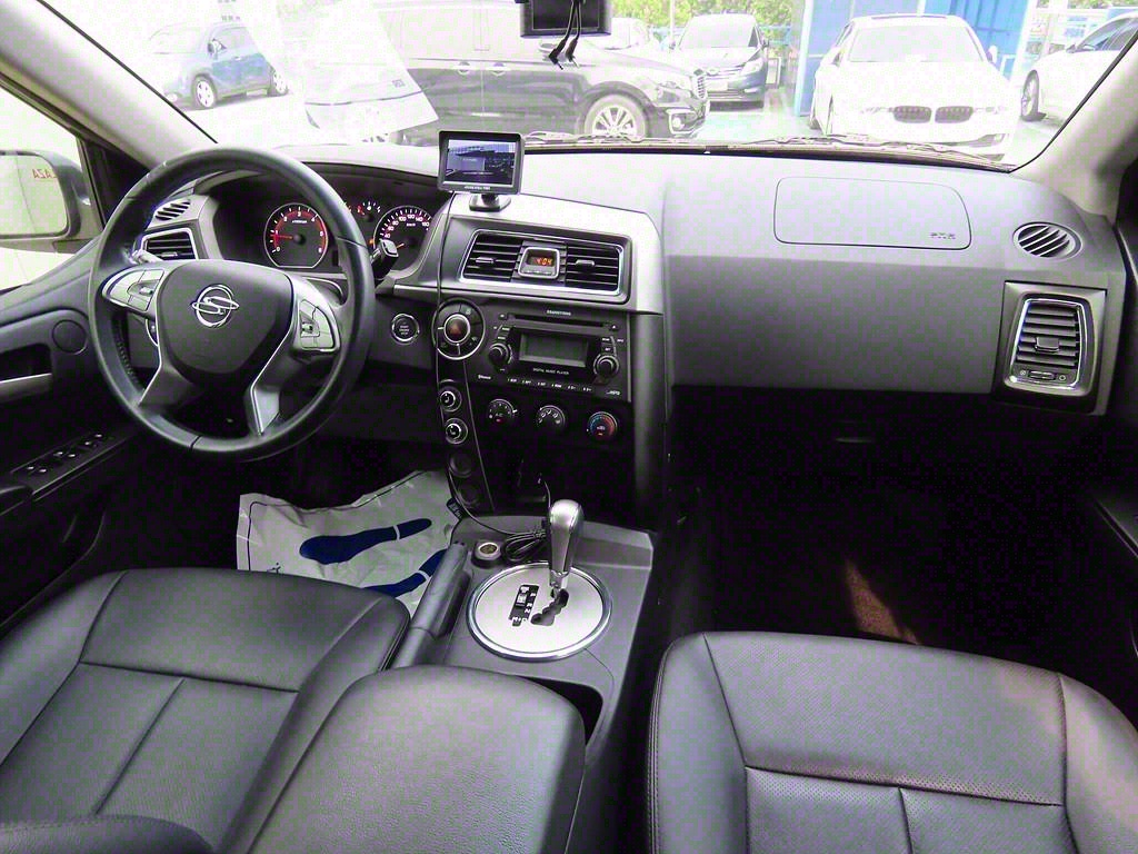 Ssangyong Korando - Vista 5