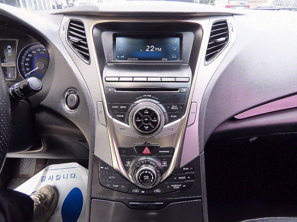 HYUNDAI Grandeur 2014 Negro - Importación desde Corea - HF Imports Iquique - Foto 13