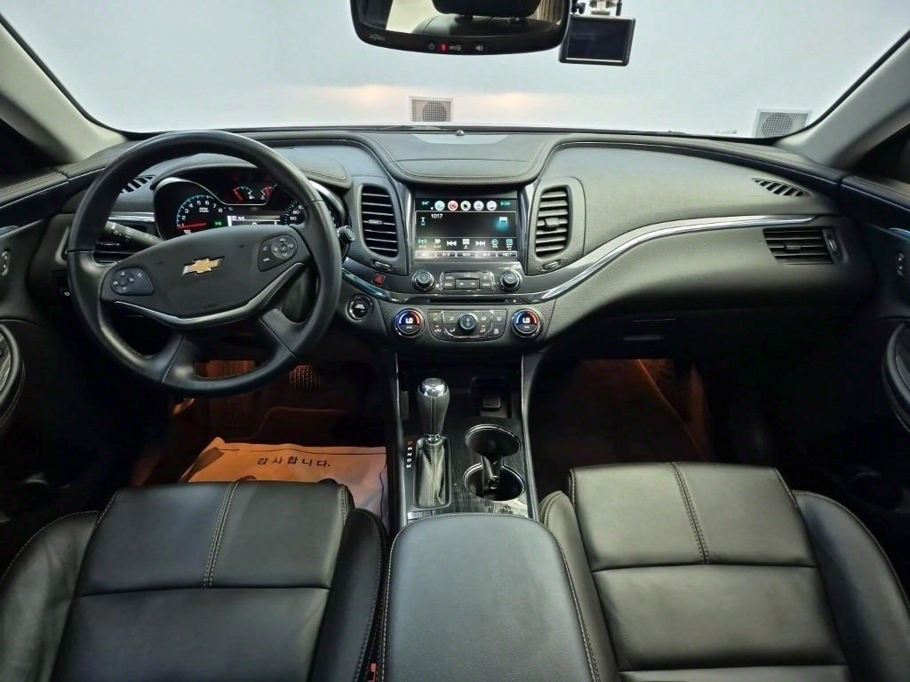 Chevrolet Impala - Vista 6