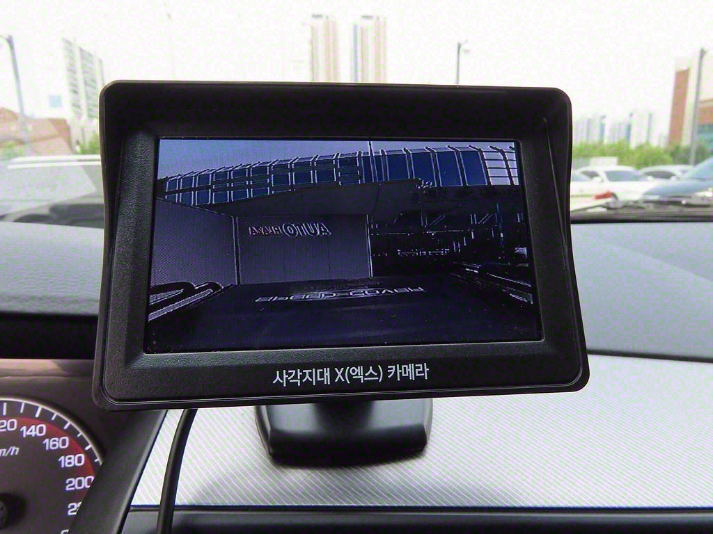 Ssangyong Korando - Vista 12