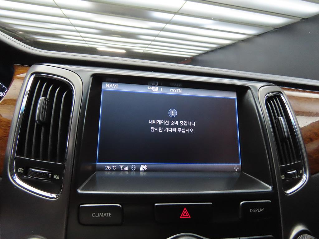 HYUNDAI Equus - Vista 10