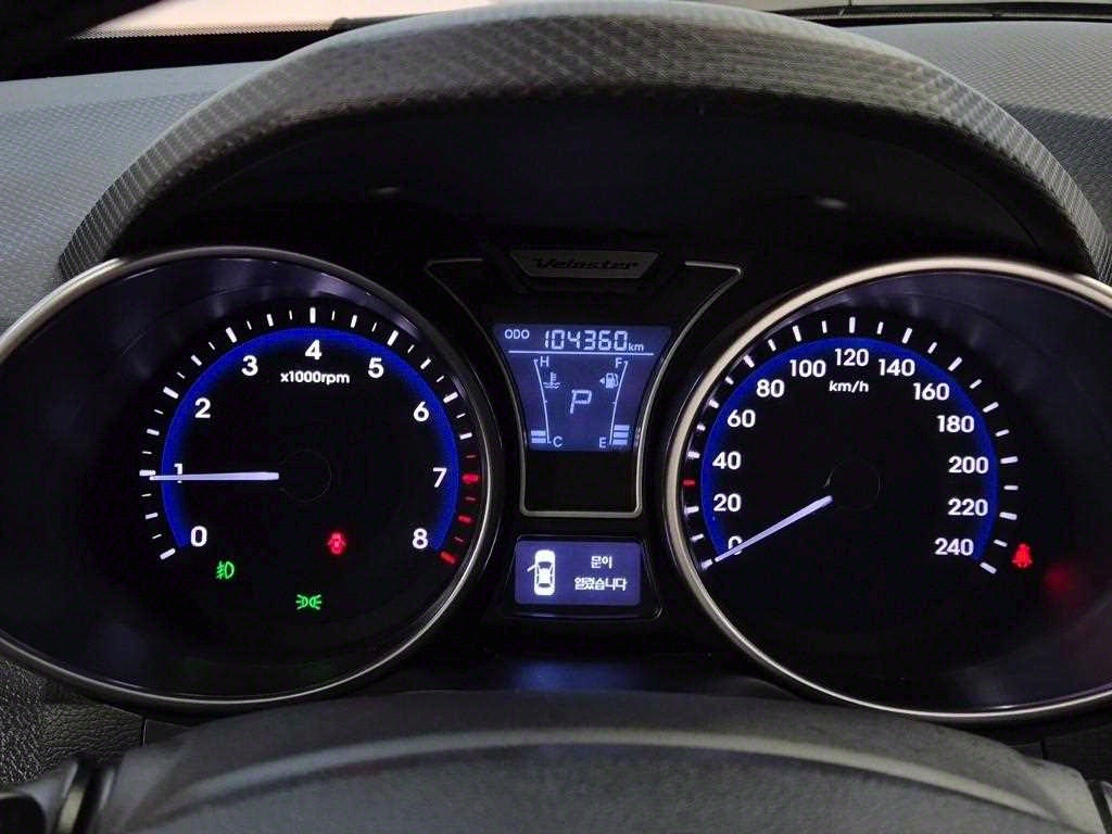 HYUNDAI Veloster - Vista 6