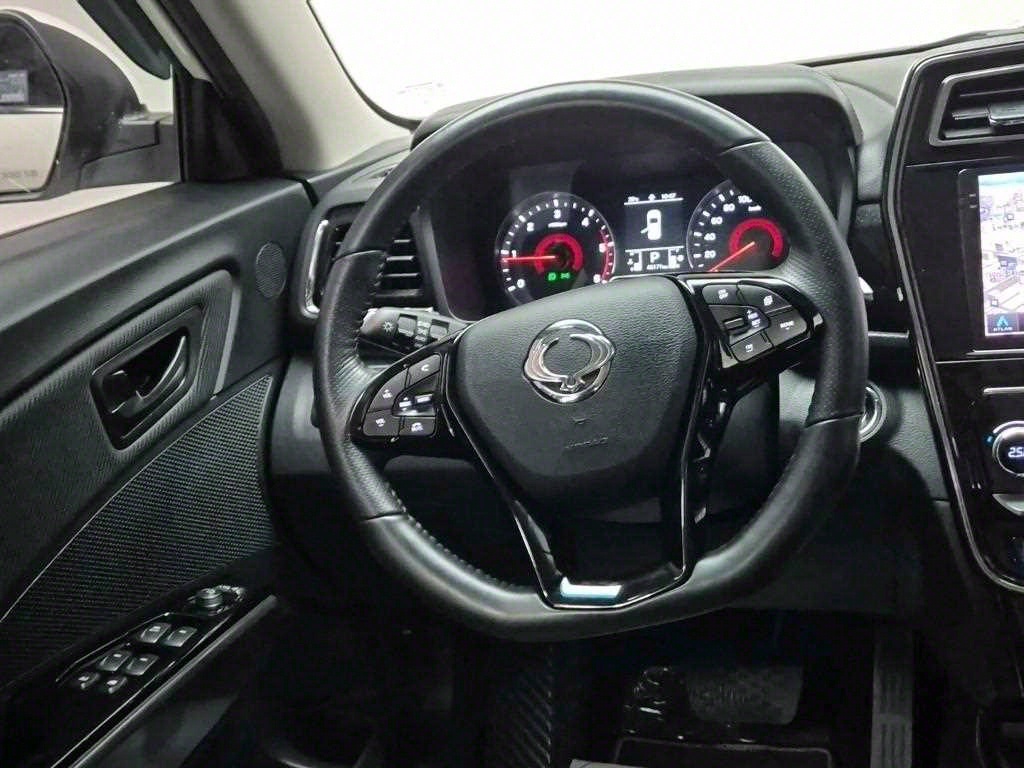 Ssangyong Tivoli - Vista 9