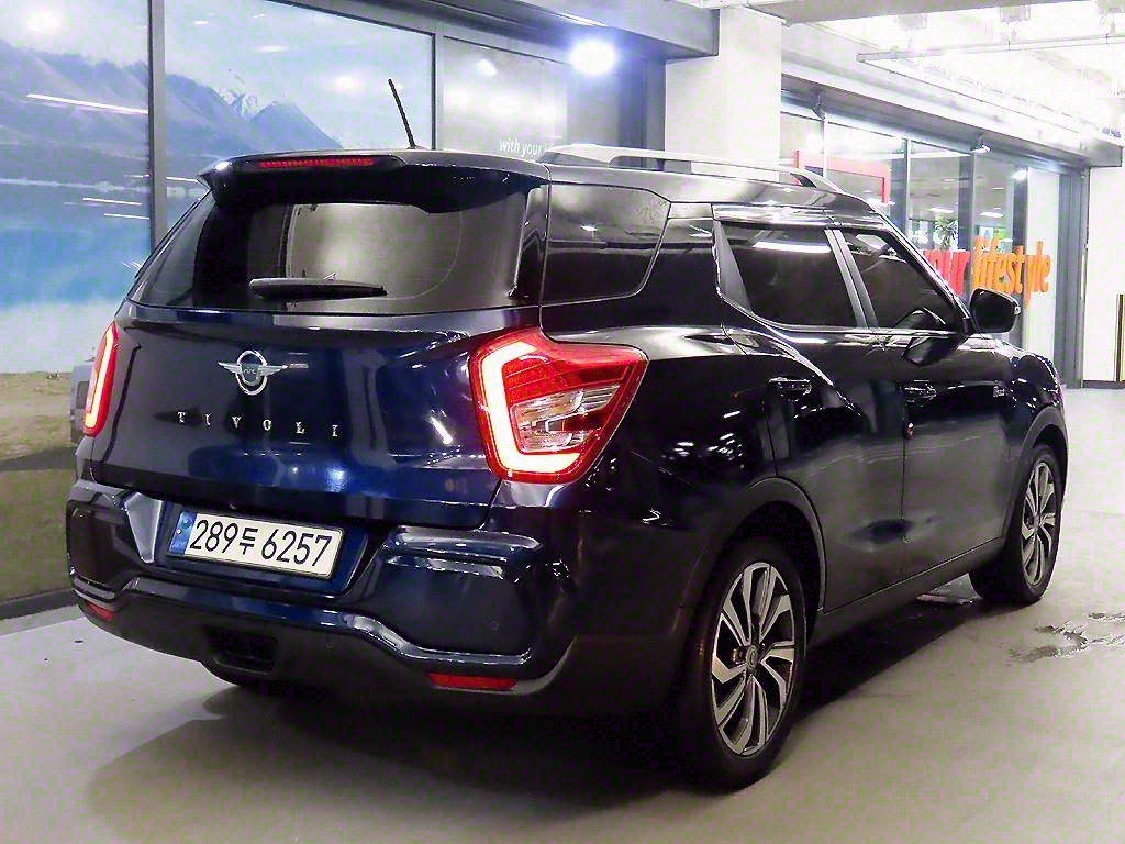 Ssangyong Tivoli - Vista 4