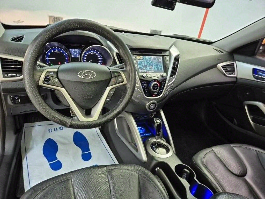 HYUNDAI Veloster - Vista 7