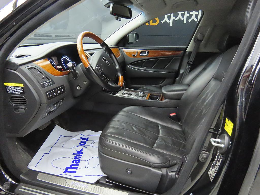 HYUNDAI Equus - Vista 5