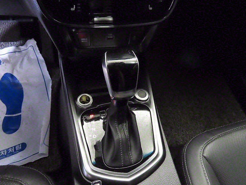 Ssangyong Tivoli - Vista 12