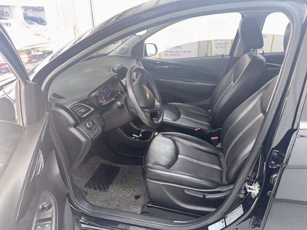 Chevrolet Spark - Vista 5