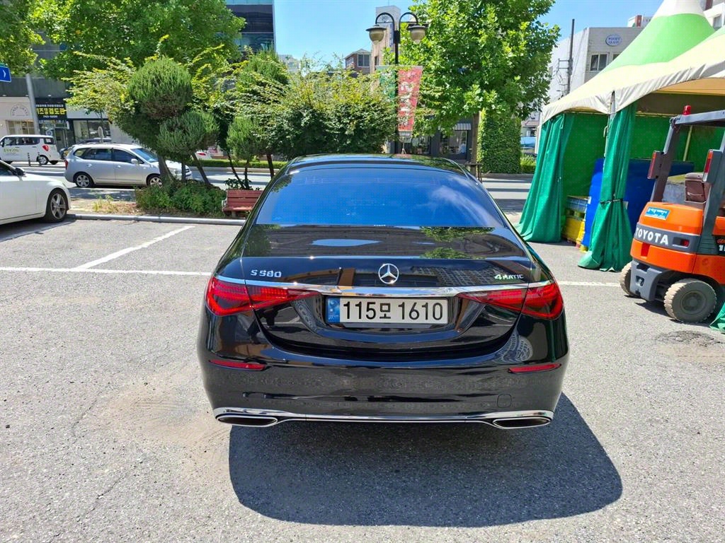 Mercedes Benz S Class - Vista 5