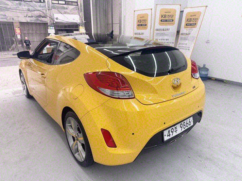 HYUNDAI Veloster - Vista 4