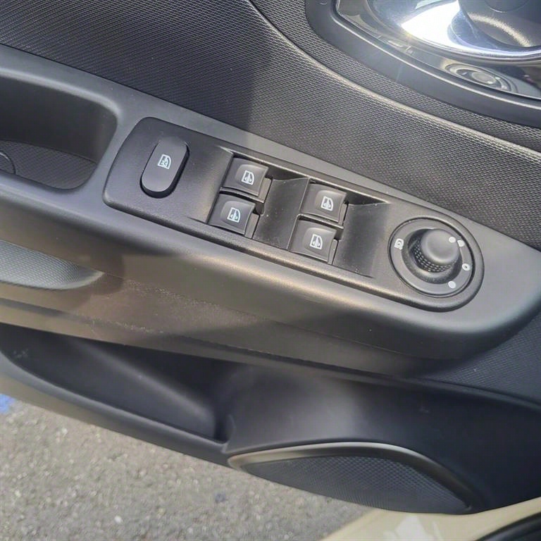 SAMSUNG QM3 - Vista 9