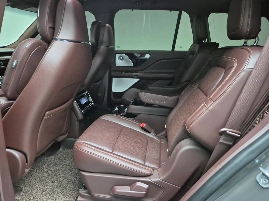 Lincoln Aviator - Vista 7