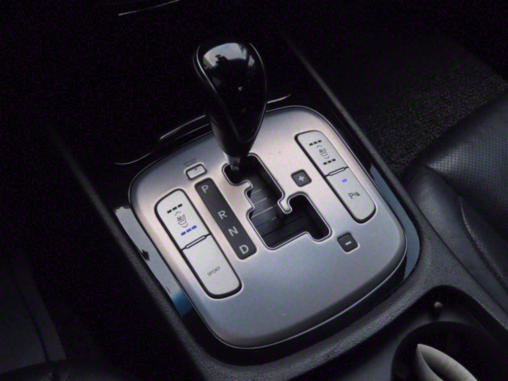 HYUNDAI Genesis - Vista 11