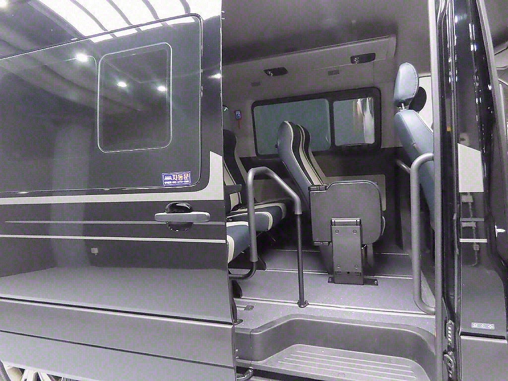 HYUNDAI Solati 2024 Negro - Importación desde Corea - HF Imports Iquique - Foto 10