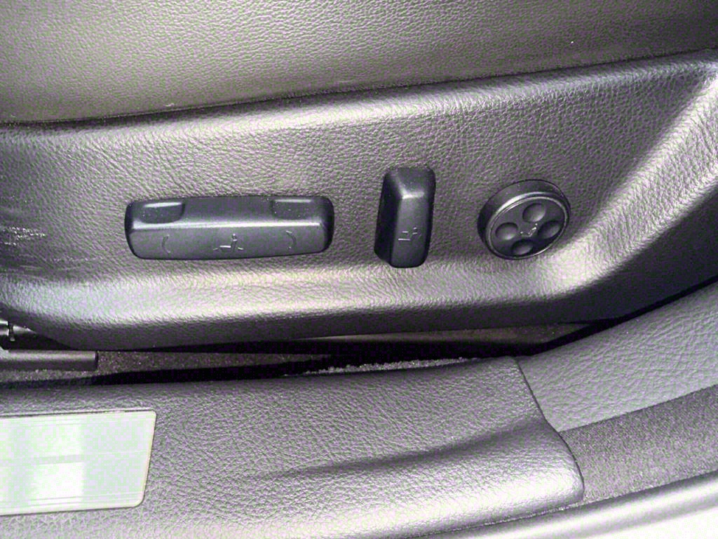 HYUNDAI Genesis - Vista 10