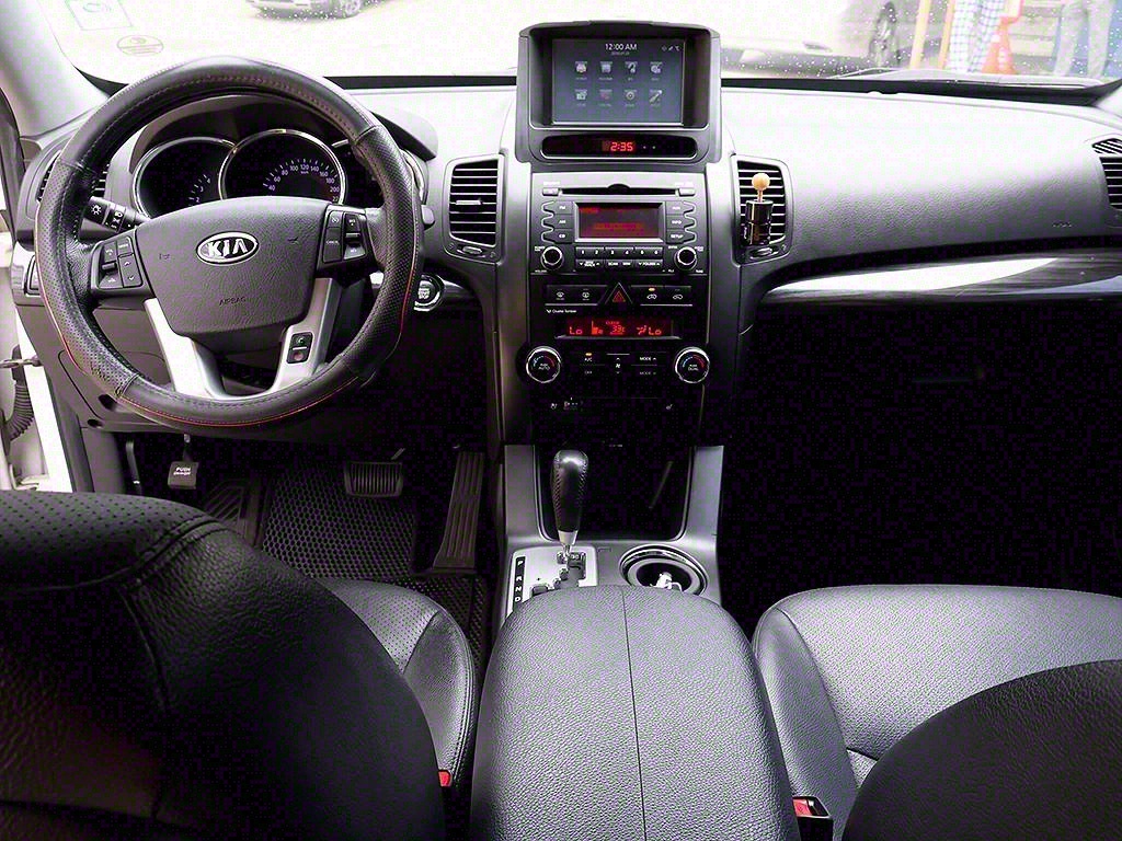 KIA Sorento - Vista 9