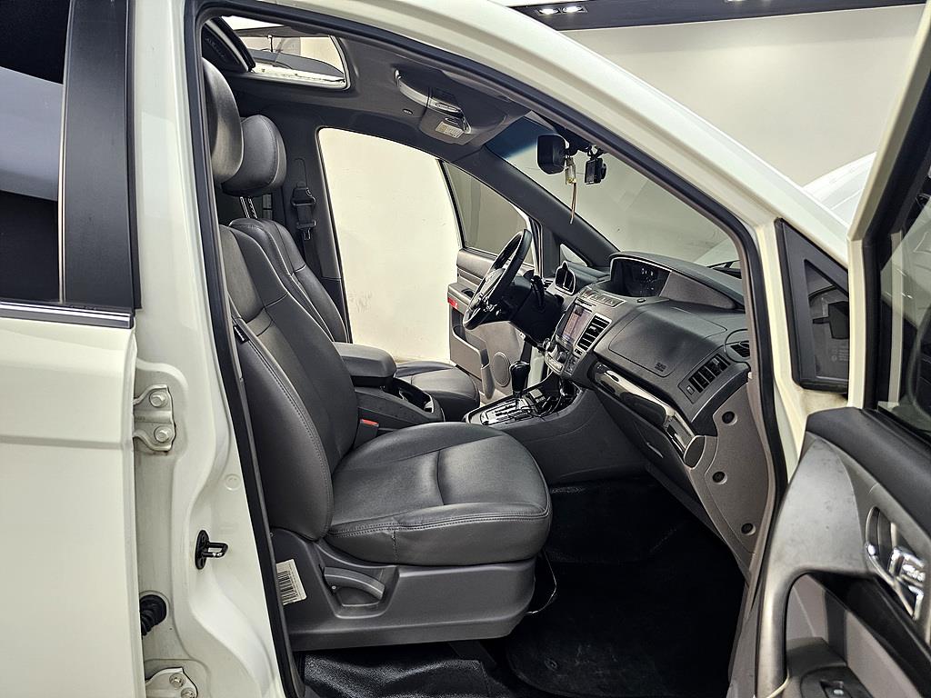 Ssangyong Korando - Vista 11