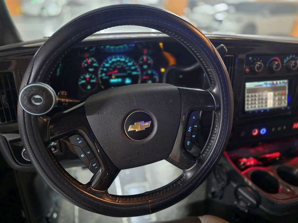 Chevrolet Express van - Vista 11