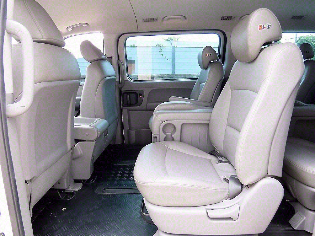 HYUNDAI Starex - Vista 6