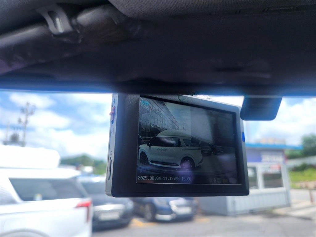 HYUNDAI Starex - Vista 12