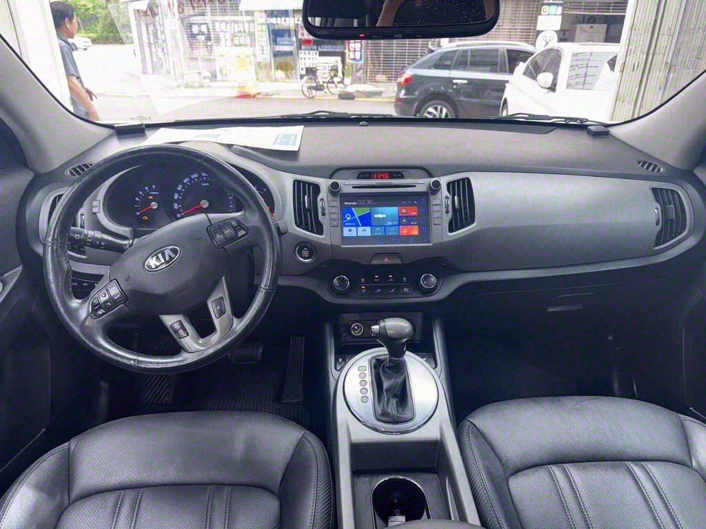 KIA Sportage - Vista 7