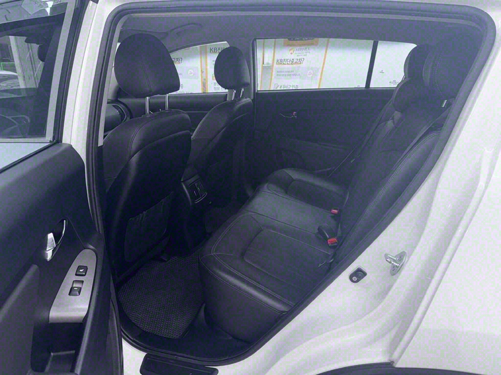 KIA Sportage - Vista 6