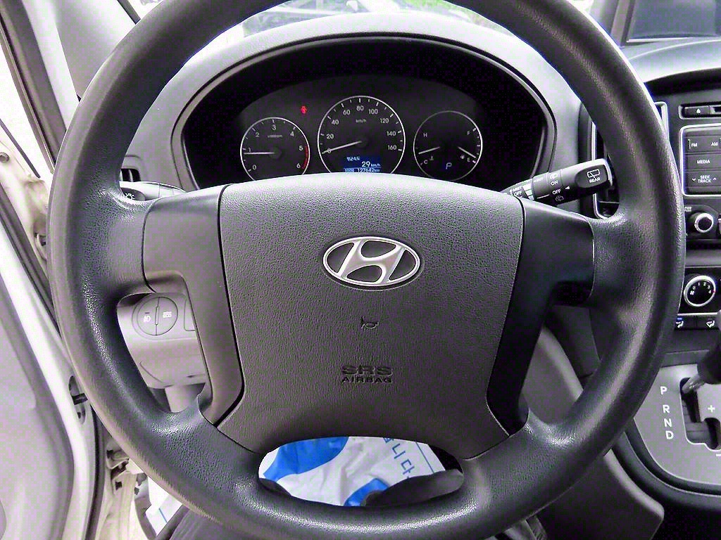 HYUNDAI Starex - Vista 9