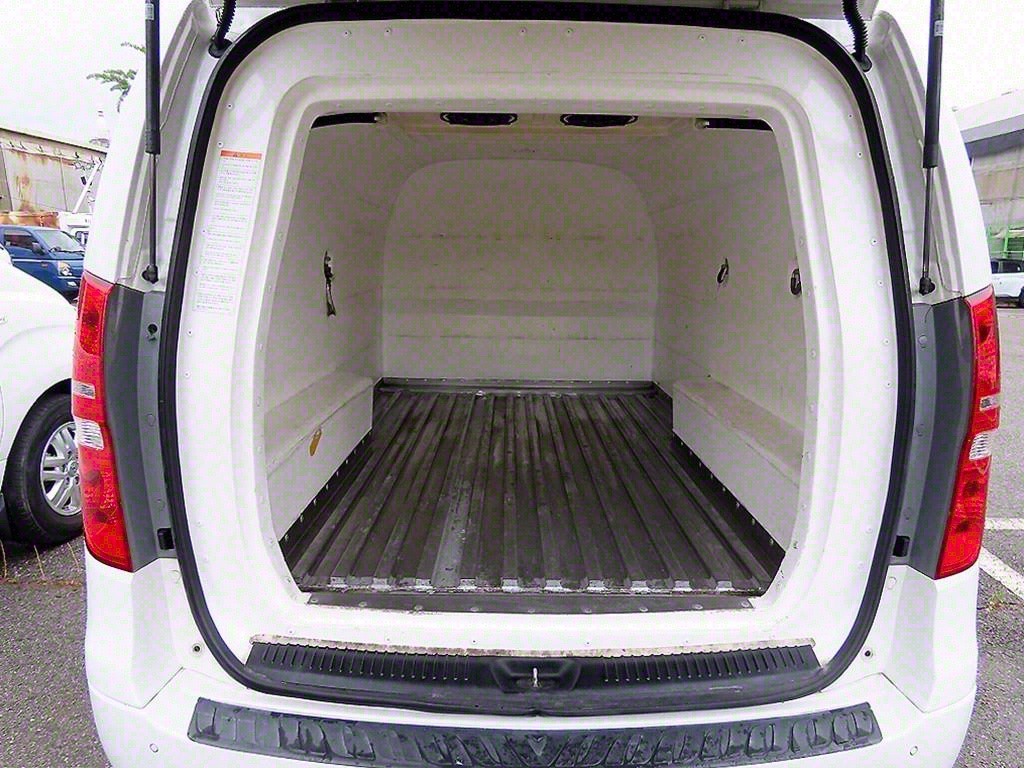 HYUNDAI Starex 2018 Blanco - Importación desde Corea - HF Imports Iquique - Foto 18