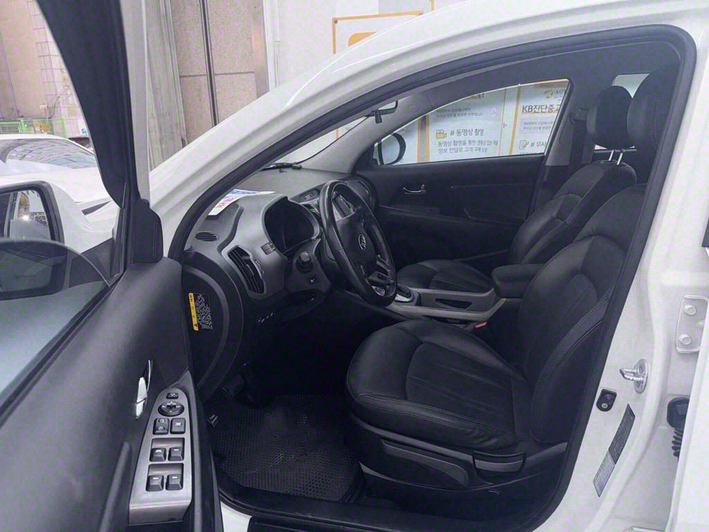 KIA Sportage - Vista 5