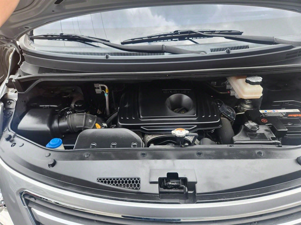 HYUNDAI Starex 2017 Plateado - Importación desde Corea - HF Imports Iquique - Foto 16