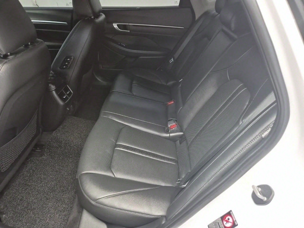 HYUNDAI Sonata - Vista 12