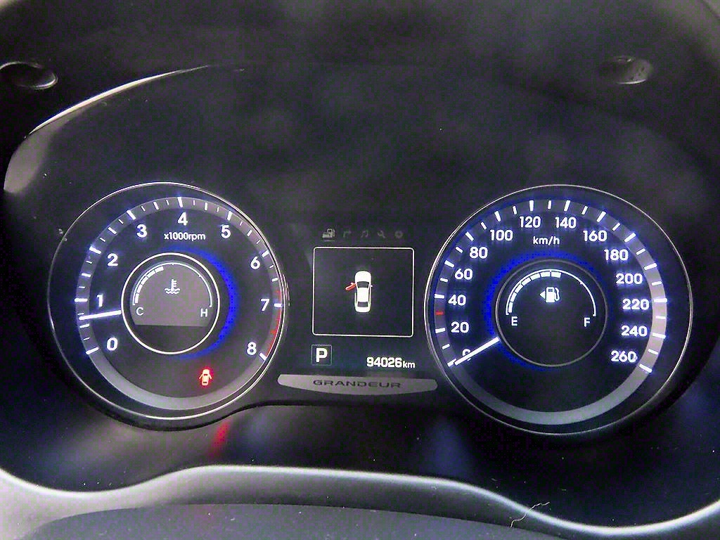 HYUNDAI Grandeur - Vista 9