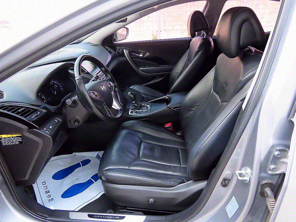 HYUNDAI Grandeur - Vista 5