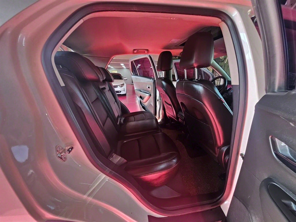 Chevrolet Trax - Vista 11