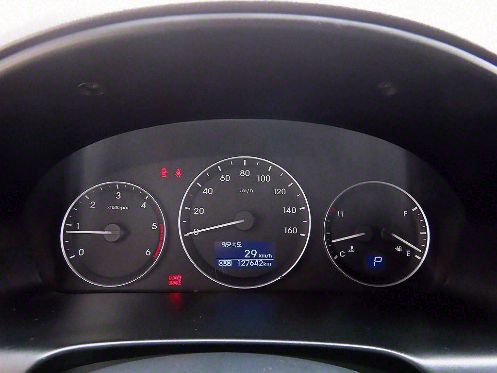 HYUNDAI Starex - Vista 10