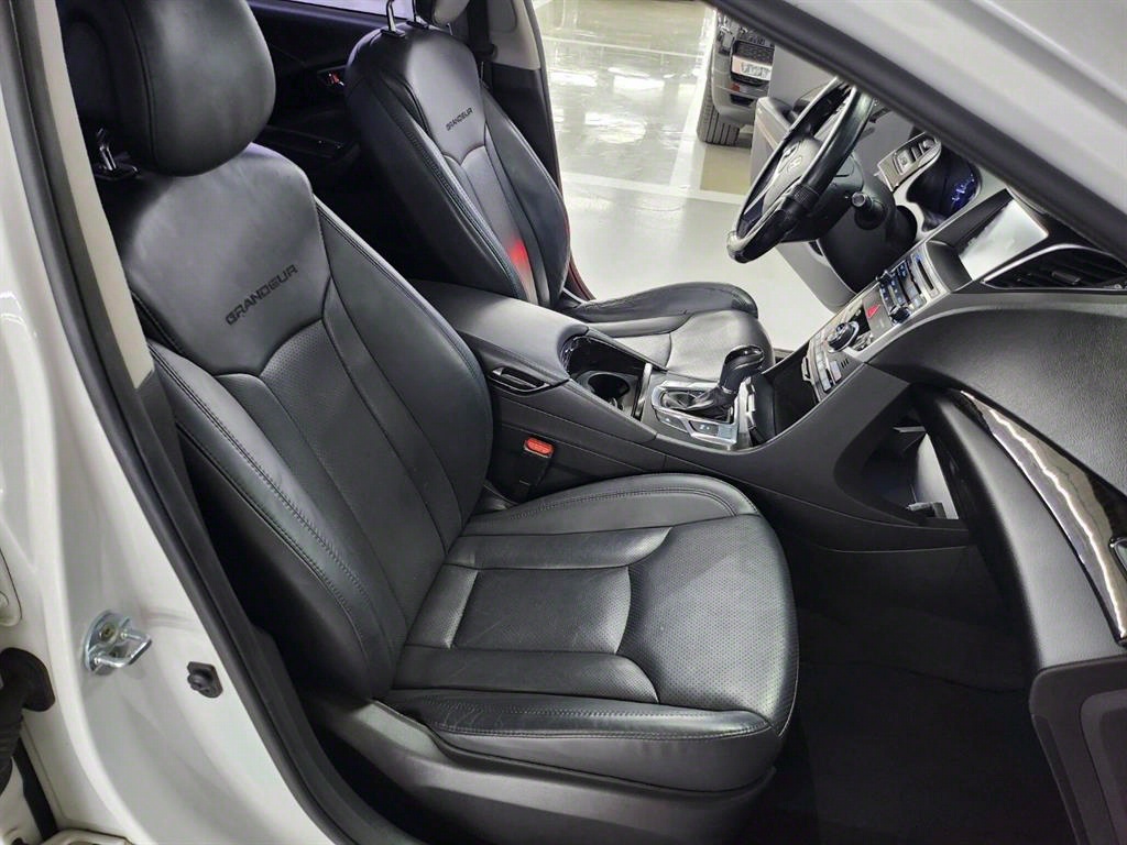 HYUNDAI Grandeur 2015 Negro - Importación desde Corea - HF Imports Iquique - Foto 13