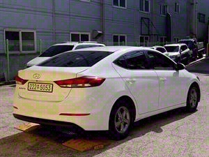 HYUNDAI Avante - Vista 8