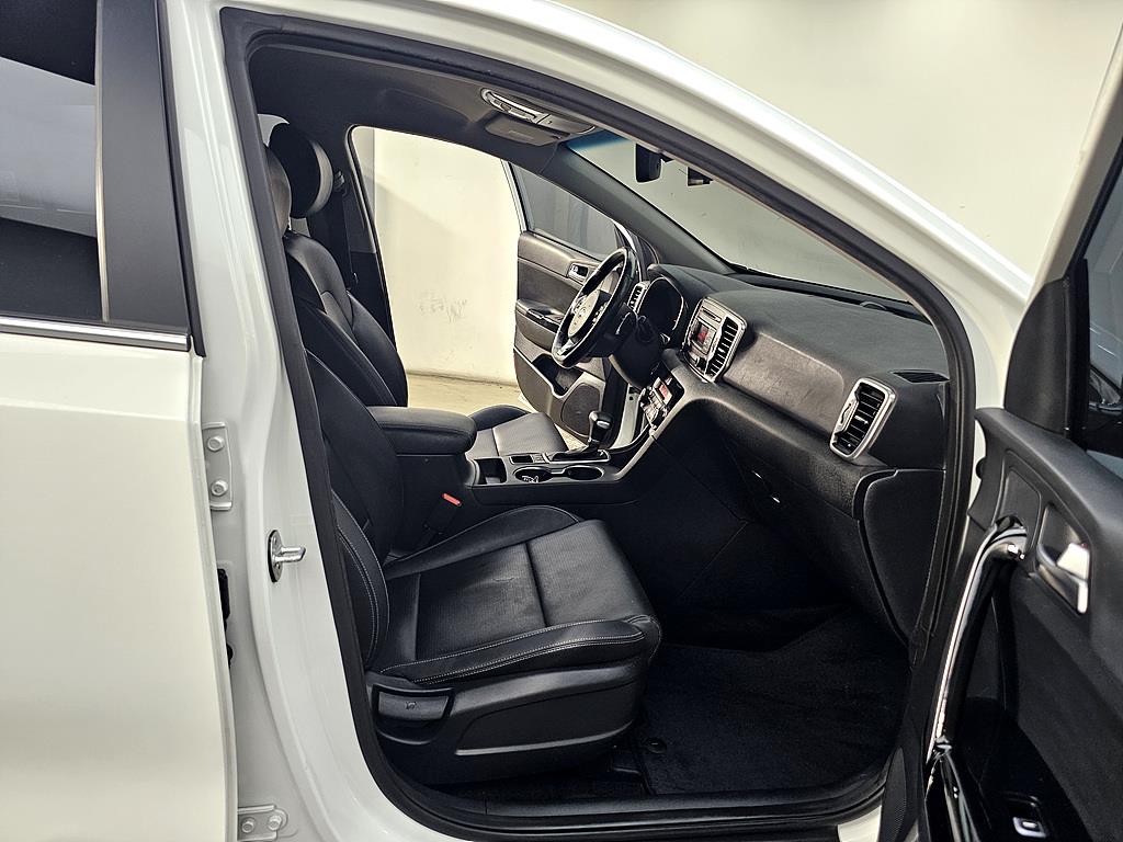 KIA Sportage - Vista 11