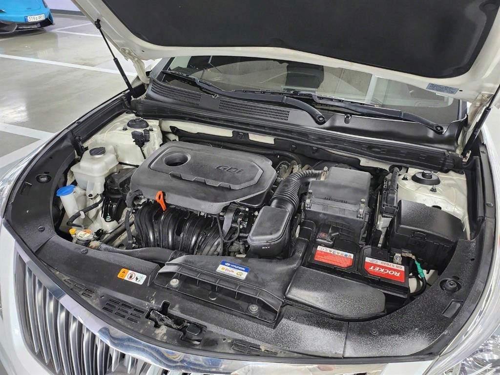 HYUNDAI Grandeur - Vista 5