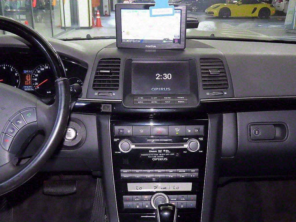 KIA Opirus - Vista 11