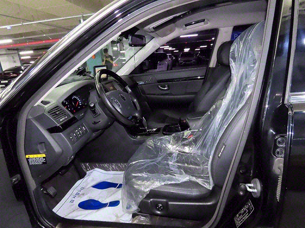 KIA Opirus - Vista 6