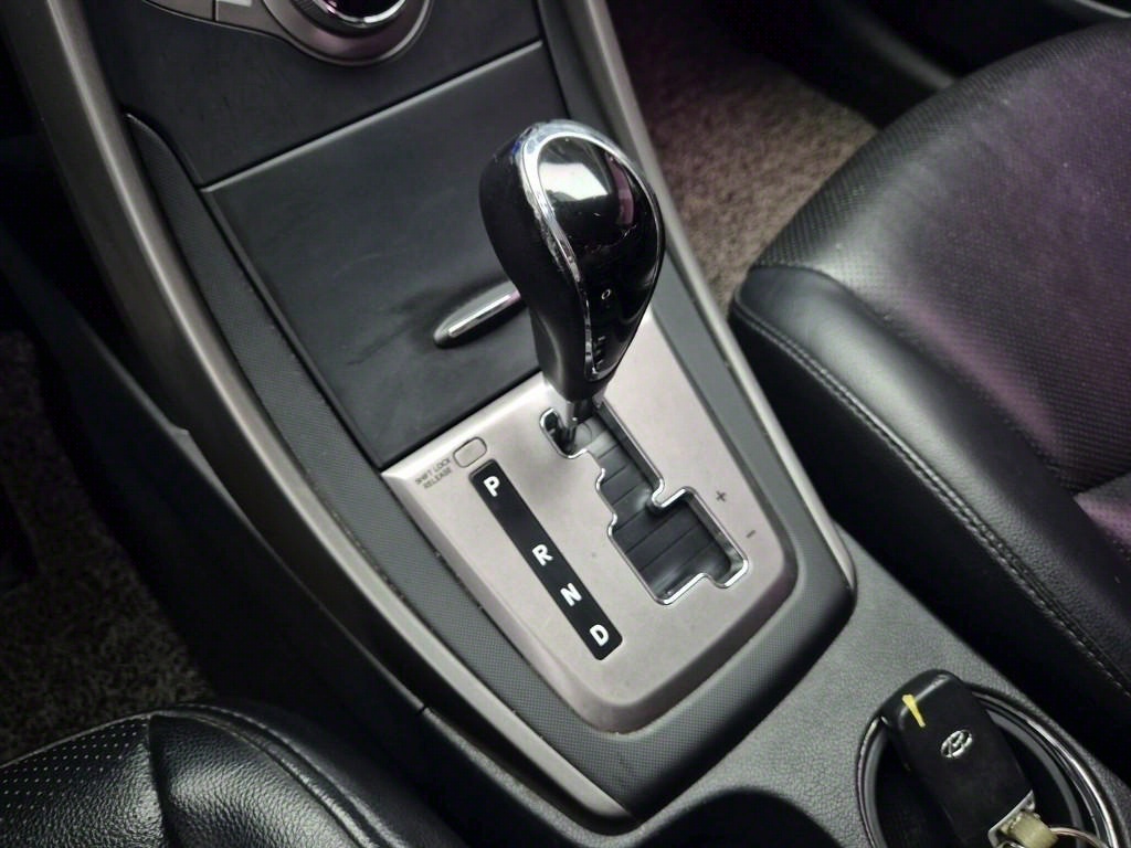 HYUNDAI Avante - Vista 8