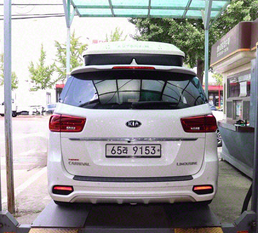 KIA Carnival - Vista 11