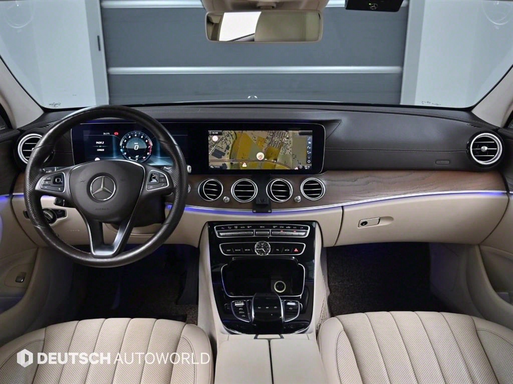 Mercedes Benz E class - Vista 7