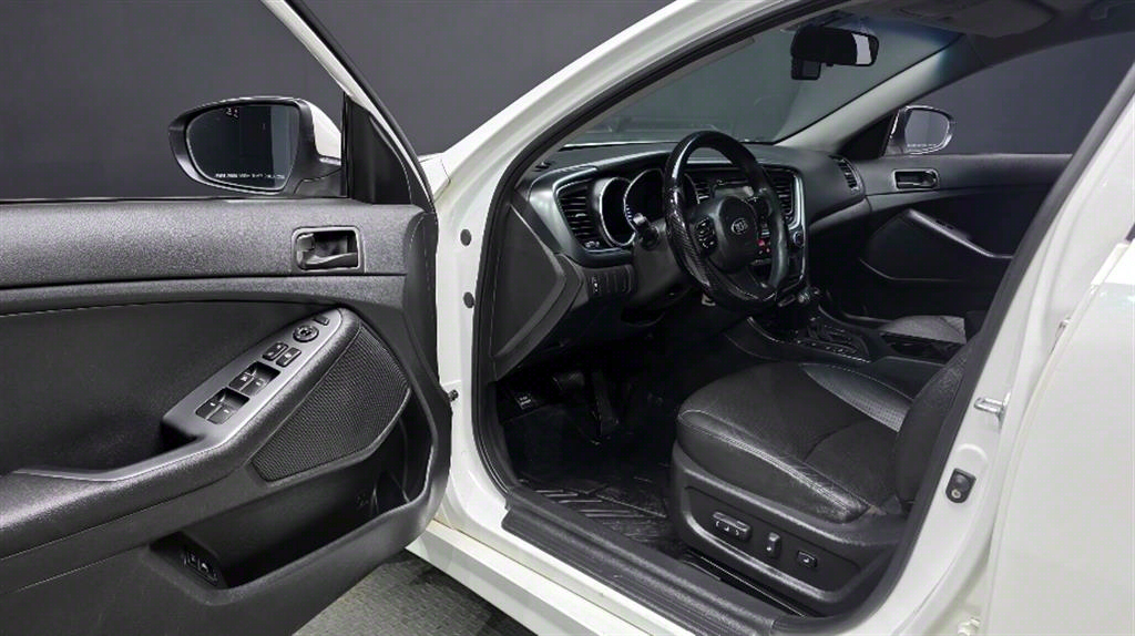 KIA K5 - Vista 12