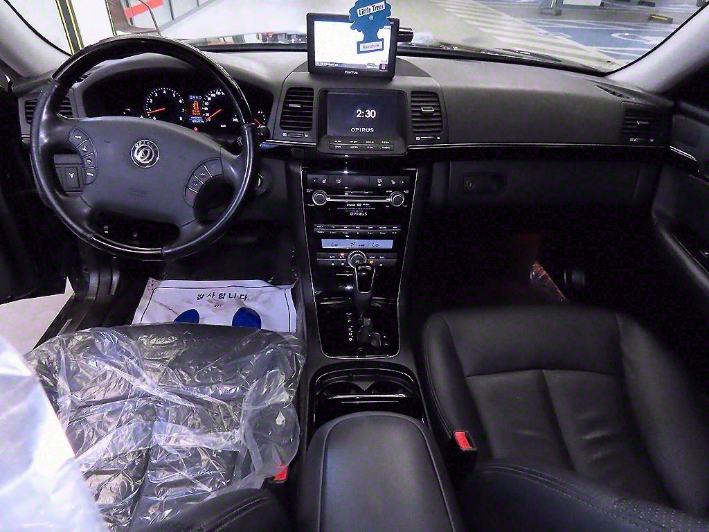 KIA Opirus - Vista 10